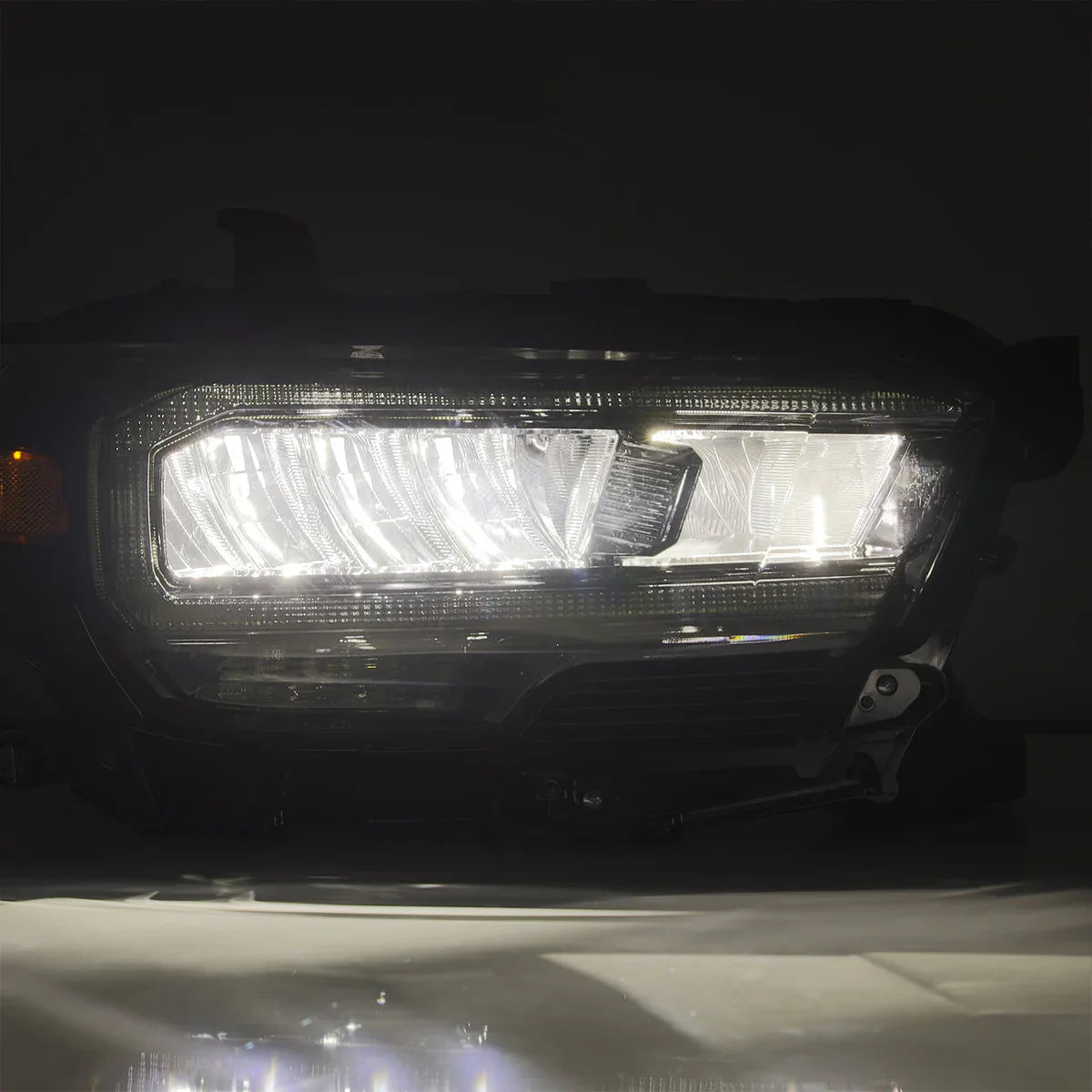 AlphaRex 16-23 Toyota Tacoma LUXX-Series LED Crystal Headlights Black
