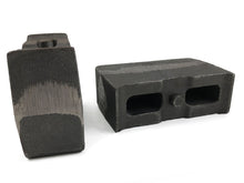 Load image into Gallery viewer, Tuff Country 01-10 Chevy Silverado 2500HD/3500 4wd 4in Cast Iron Lift Blocks Pair