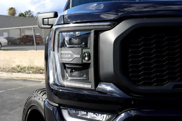 AlphaRex 21-23 Ford F150 / 21-23 Ford F150 Raptor LUXX-Series LED Projector Headlights Black