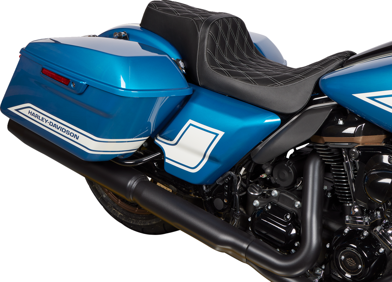 DRAG SPECIALTIES SEATS, DRAG SPECIALTIES SEATS Predator 1Up Seat with Vinyl Cover and Double Diamond Silver Stitch for Harley FLH 2008-2023, Part #08011489