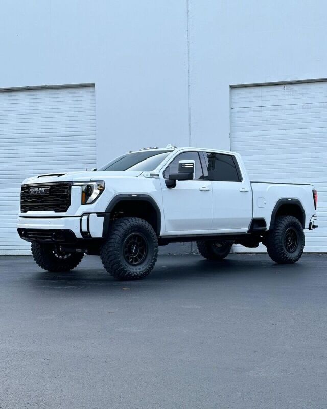Cognito 2020+ GM 2500/3500 2WD/4WD 4in Performance Billet UCA Lift Kit w/ Cognito 2.0 RR Shocks