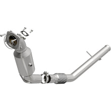Load image into Gallery viewer, MagnaFlow 18-23 Jeep Wrangler OEM Grade Federal / EPA Compliant Direct-Fit Catalytic Converter