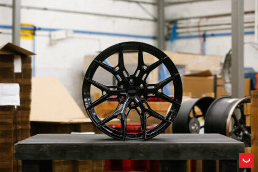 Vossen HF6-4 20x9.5 - 6x130 - ET30 - Deep Face - 84.1 - Gloss Black Wheel