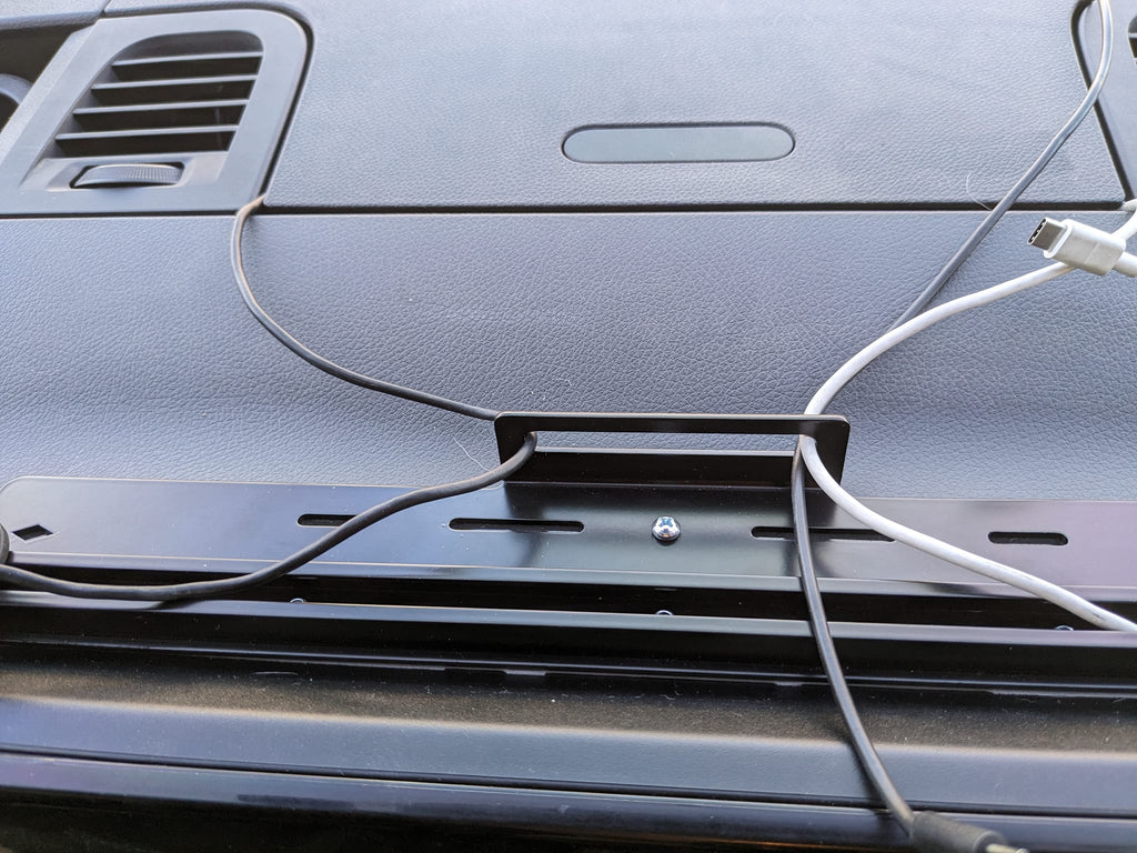 SPRINTER DASH ACCESSORIES AND PHONE MOUNTING SYSTEM