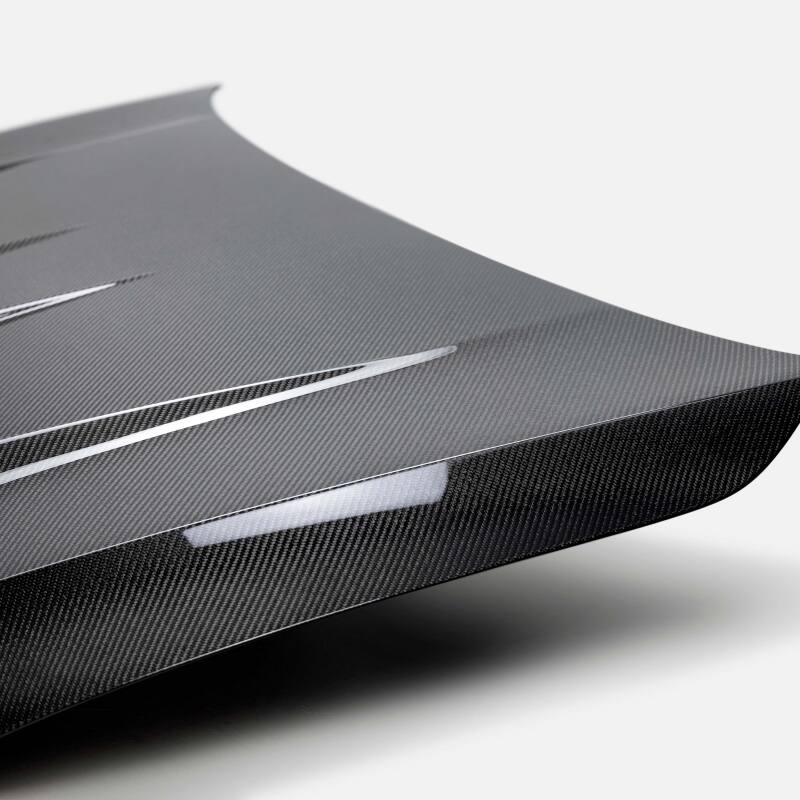 Seibon 2022-2023 Volkswagen Golf GTI/R DV-Style Carbon Fiber Hood