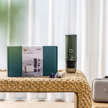 Load image into Gallery viewer, Traveler Espresso Gift Set (Forest Green)