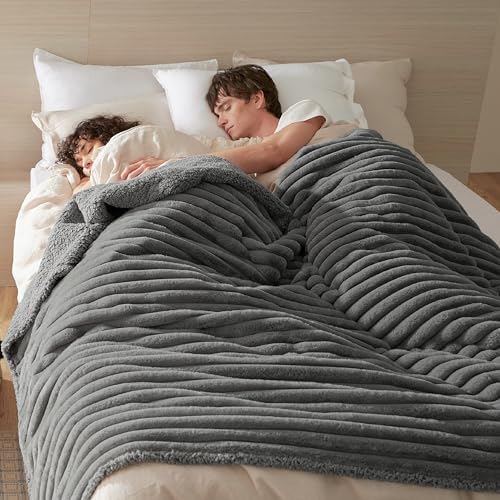 Bedsure ComfyFleece® Waterproof Blanket