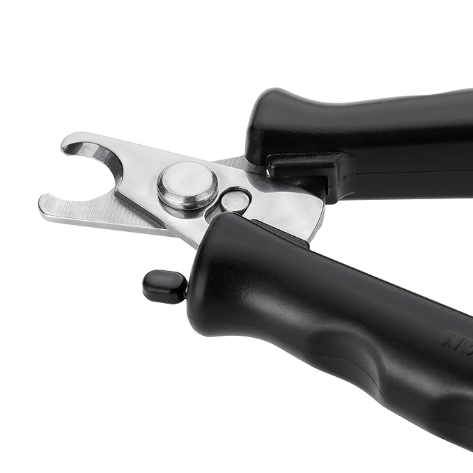 Tweezerman Small Nail Clippers for Dogs & Cats, Manual Professional Dog & Cat Nail Trimmer with Ergonomic Handle