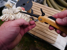 Load image into Gallery viewer, Camillus 7.5" Marlin Spike Folding Pocket Knife