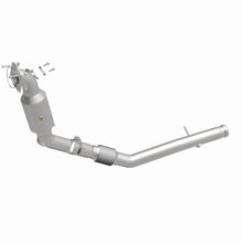 Load image into Gallery viewer, MagnaFlow 18-23 Jeep Wrangler OEM Grade Federal / EPA Compliant Direct-Fit Catalytic Converter