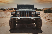 Load image into Gallery viewer, Tuff Country 20-23 Jeep Gladiator 3.5in Suspension Lift No Shocks