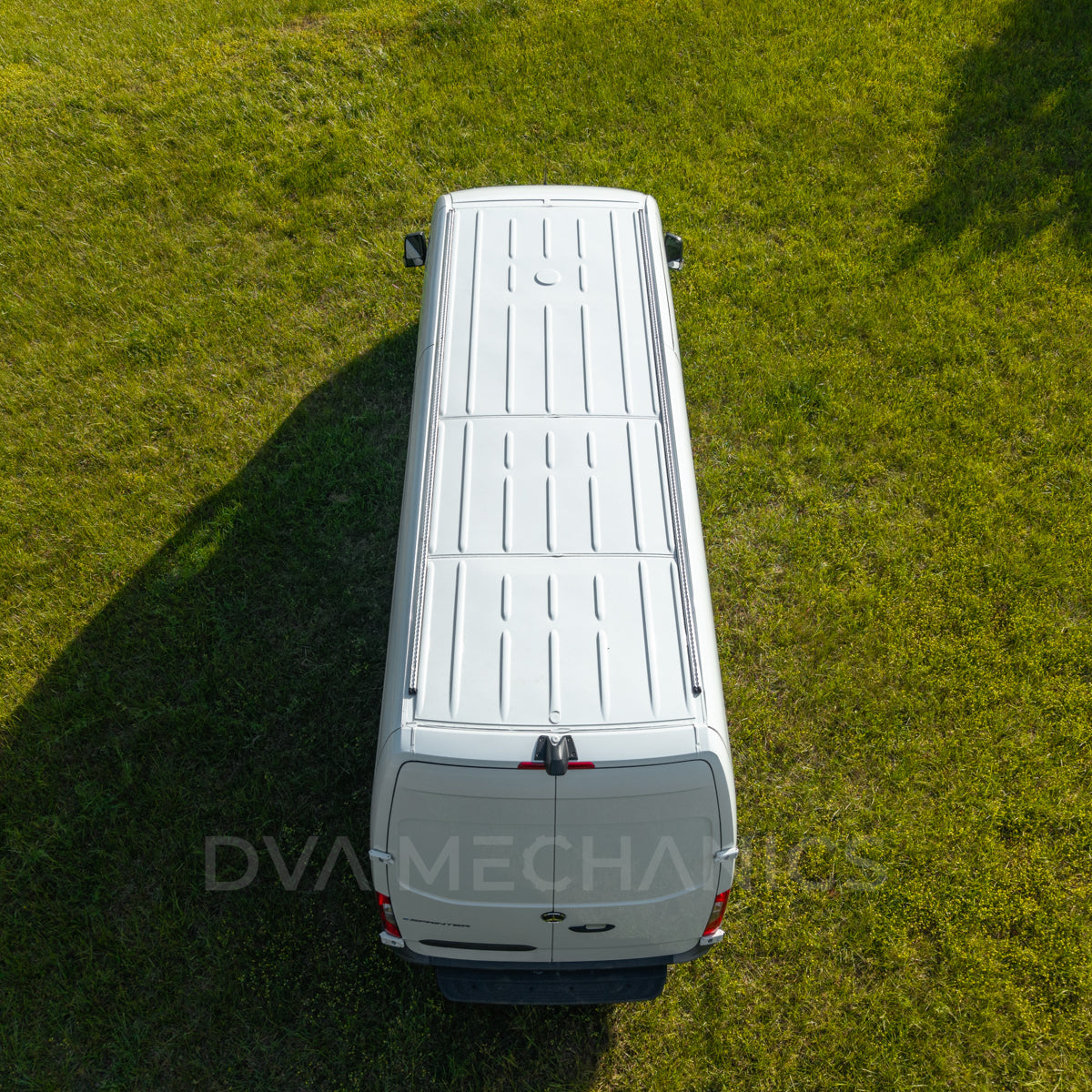 Mercedes Sprinter: LoadSpan™ Roof Rails with L-Track