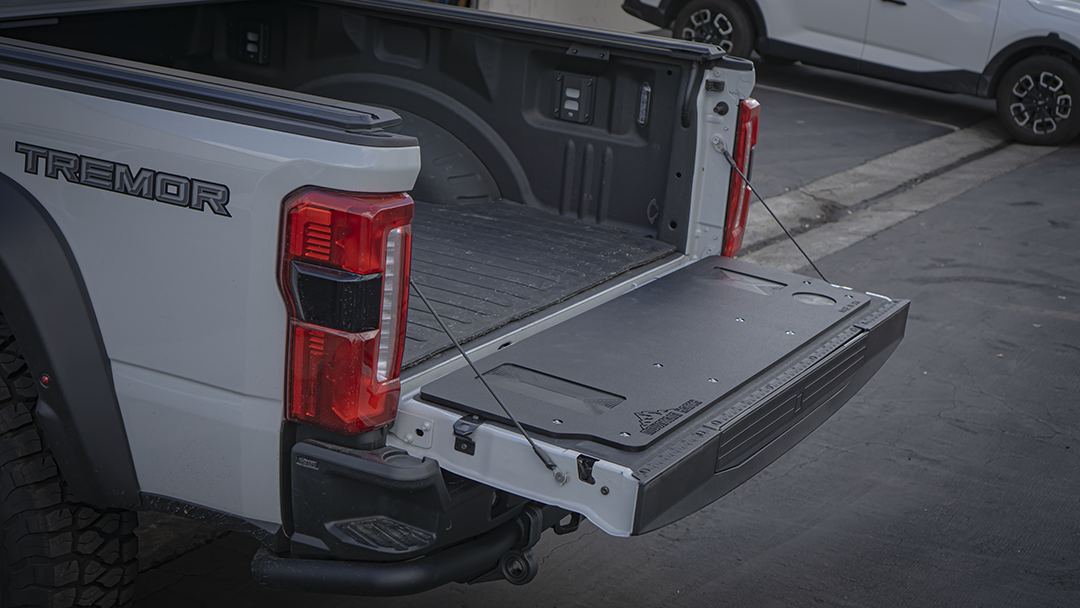 23+ Ford F250/350 SuperDuty | Mountain Hatch Tailgate Table
