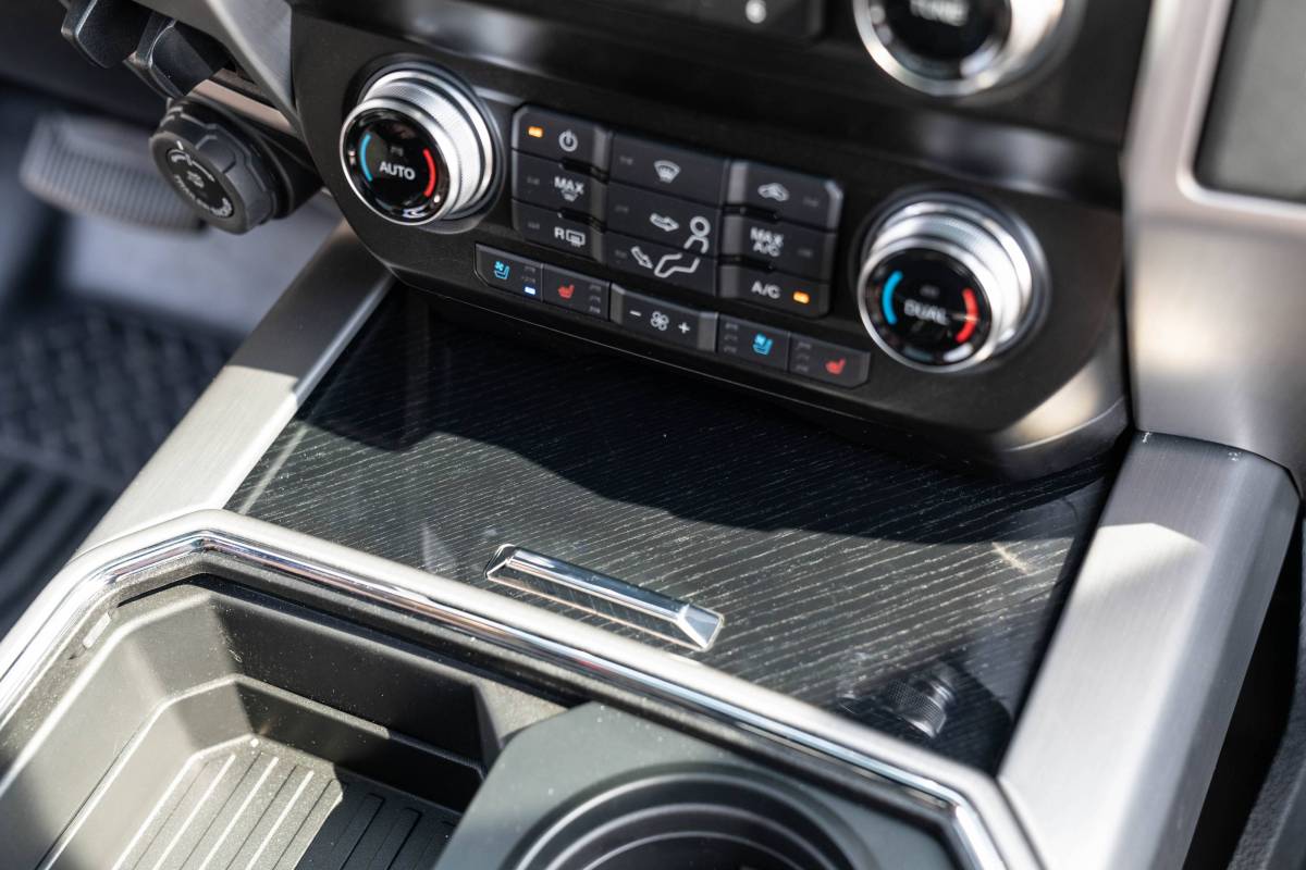 Rudy's Center Console Tray Mount & Edge CTS3 Insight For 2017-2022 Ford F-150/F-250/F-350