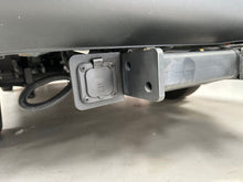 Load image into Gallery viewer, SV Shoreline Power Bracket