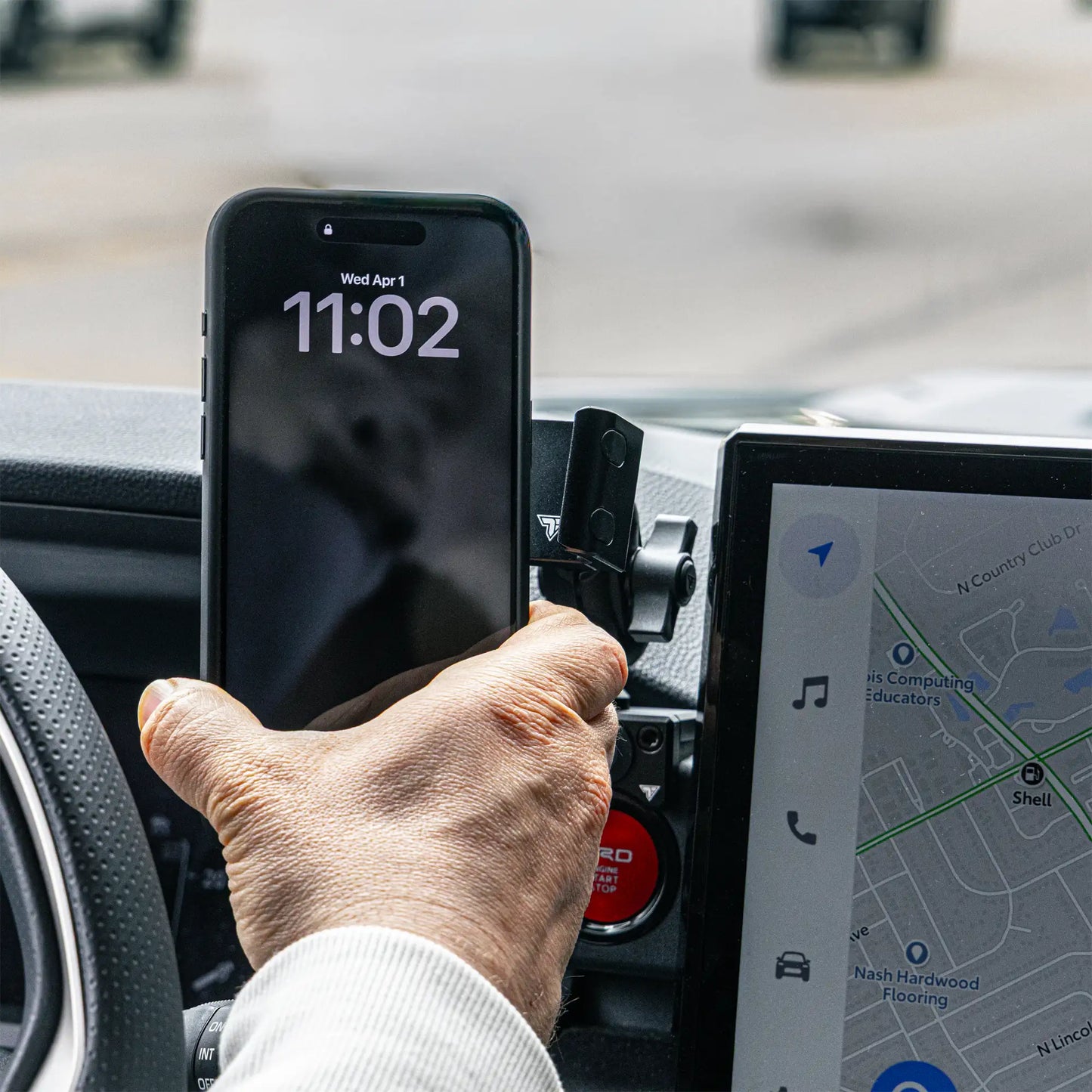 2024+ Toyota Tacoma (8" & 14" Screen) & 2025+ Toyota 4Runner LINK™ Dash Clip with 20LITE Universal Phone Holder
