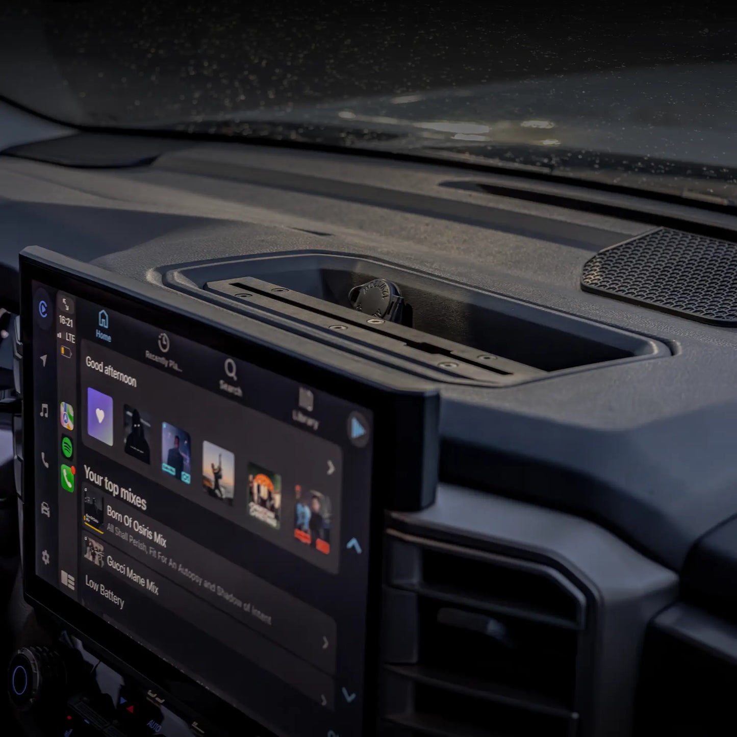 2022+ Toyota Tundra & 2023+ Toyota Sequoia Tackform Slim Track Dash Bracket With MagSafe Charging Phone Mount