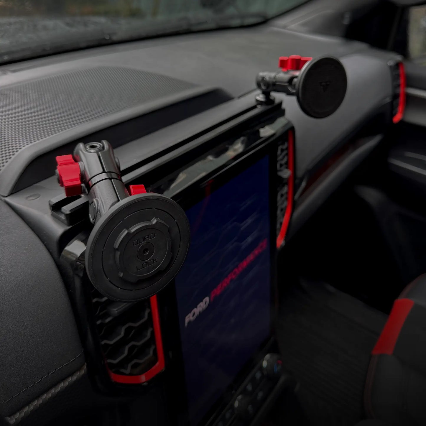 2024+ Ford Ranger Tackform Slim Track Dash Bracket With MagSafe Charging Phone Mount