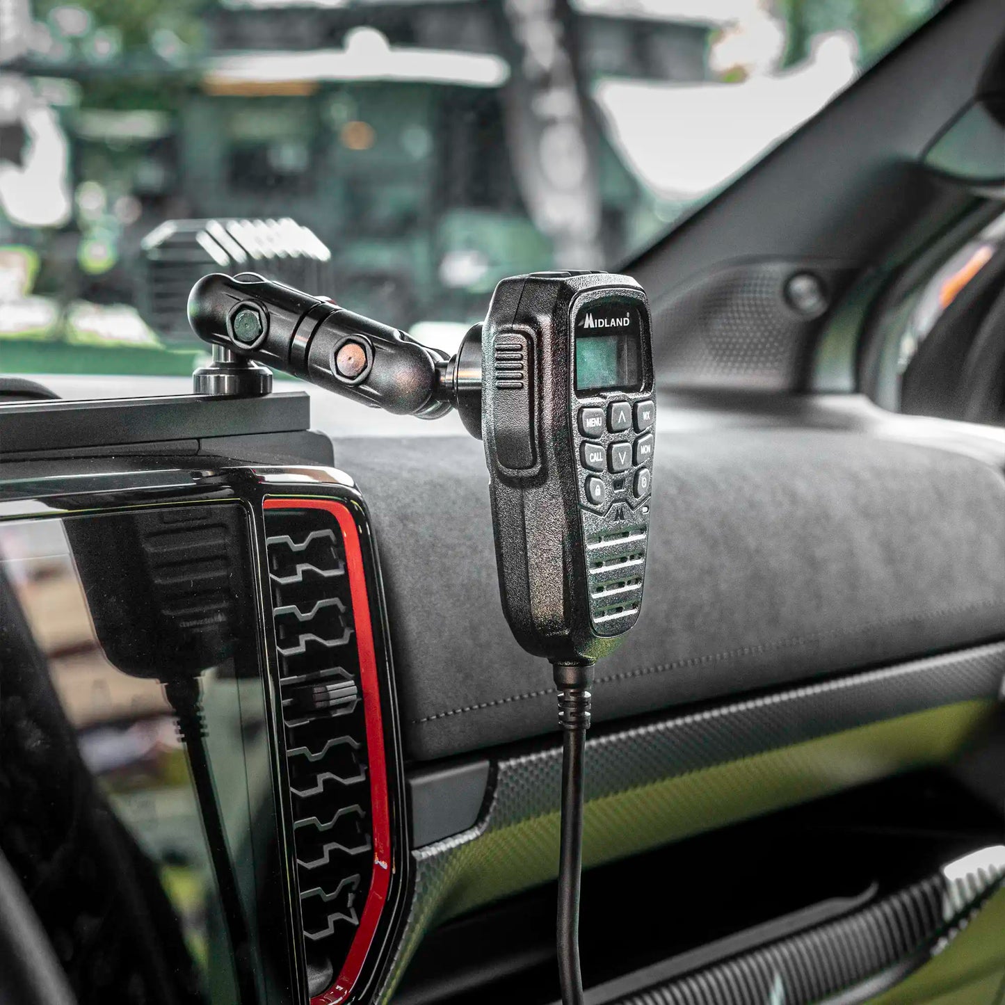 2024+ Ford Ranger Tackform Slim Track Dash Bracket With MagSafe Charging Phone Mount