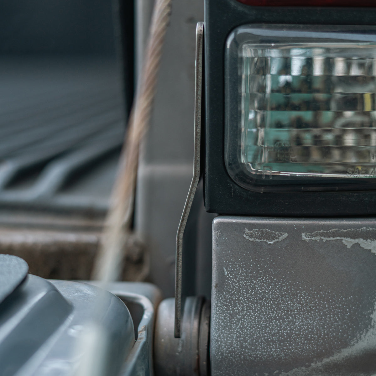 Tailgate Theft Protector for 2000-2006 Toyota Tundra