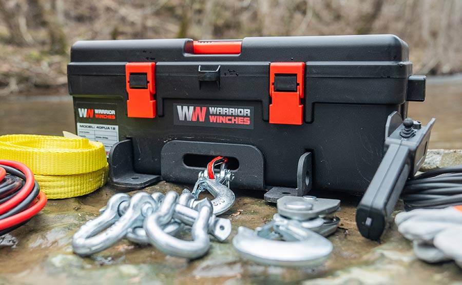 Trojan 4,000lb Portable Utility Winch - 12v Synthetic Rope