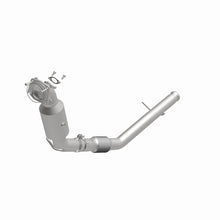 Load image into Gallery viewer, MagnaFlow 18-23 Jeep Wrangler OEM Grade Federal / EPA Compliant Direct-Fit Catalytic Converter