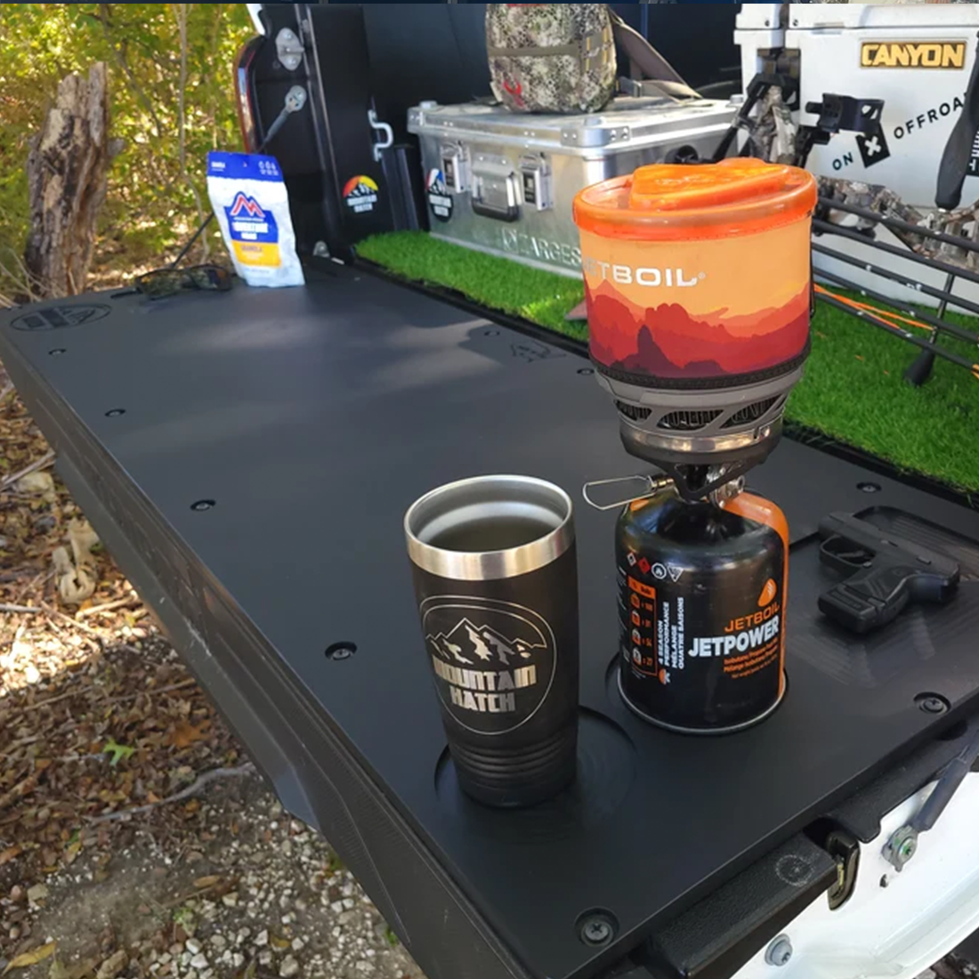 19+ Chevy Silverado/GMC Sierra 1500 | Mountain Hatch Tailgate Table