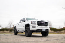 Load image into Gallery viewer, Cognito 07-20 Chev Silv/Sierra 1500 Yukon/Tahoe/Sub 2WD/4WD 3in Perf Leveling Kit w/ Fox 2.0 IFP