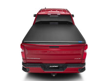 Load image into Gallery viewer, Lund 04-12 Chevy Colorado (6ft. Bed) Genesis Tri-Fold Tonneau Cover - Black