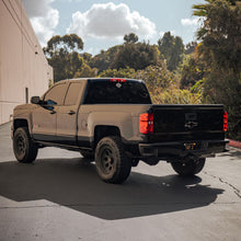 Load image into Gallery viewer, 2.5 Smooth Body Shocks | DCA Piggyback  Reservoir