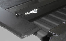 Load image into Gallery viewer, Roll-N-Lock 15-18 Chevy Colorado/Canyon XSB 59-2/16in M-Series Retractable Tonneau Cover