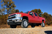 Load image into Gallery viewer, 1.5-2 Inch Leveling Kit | M1 | Chevy/GMC 2500HD/3500HD (11-19)