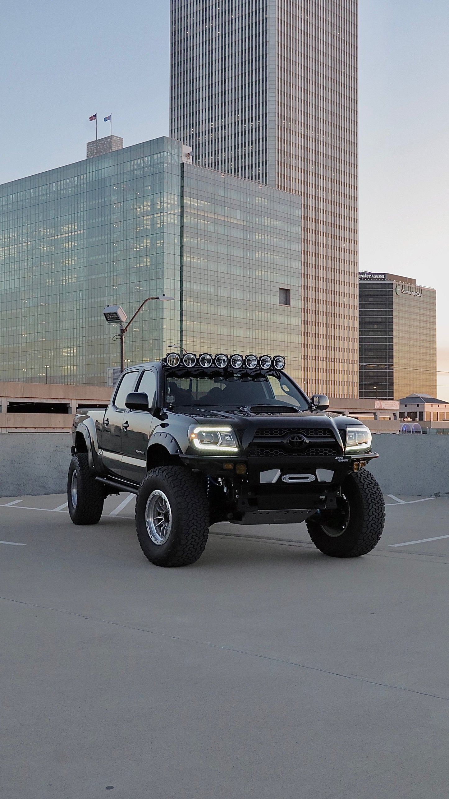 AlphaRex 05-11 Toyota Tacoma LUXX-Series LED Crystal Headlights Black