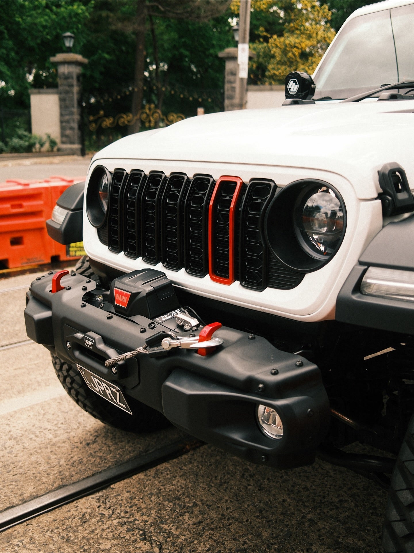 Custom Paint Matched Front Grille – Refreshed Style fits Jeep Wrangler JL/ Gladiator JT