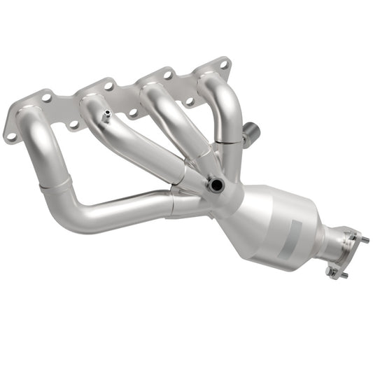 MagnaFlow Direct Fit Catalytic Converter 98-99 Nissan Frontier 2.4L