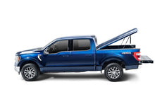 Load image into Gallery viewer, UnderCover 17-20 Ford F-250/F-350 6.8ft Elite LX Bed Cover - Magnetic Effect