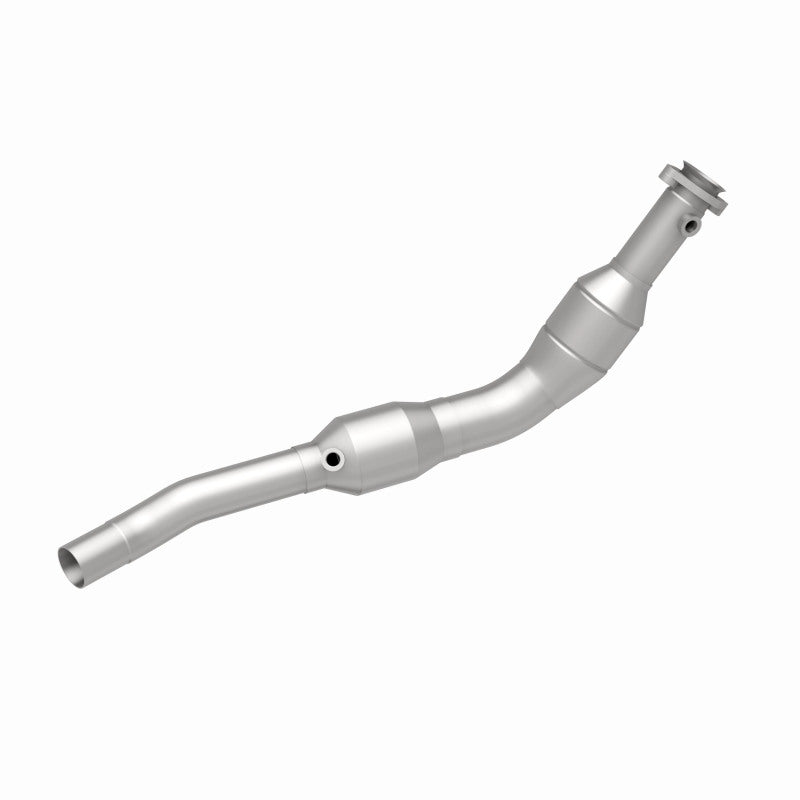MagnaFlow Conv DF 05-08 LR3/RR Sport D/S OEM - Clean and compliant catalytic converter for vehicle emissions.