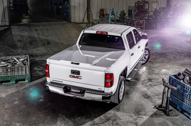 UnderCover 19-20 GMC Sierra 1500 (w/ MultiPro TG) 5.8ft Elite LX Bed Cover - Satin Steel Metallic