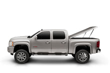 Load image into Gallery viewer, UnderCover 19-20 Chevy Silverado 1500 6.5ft Lux Bed Cover - Satin Steel Metallic