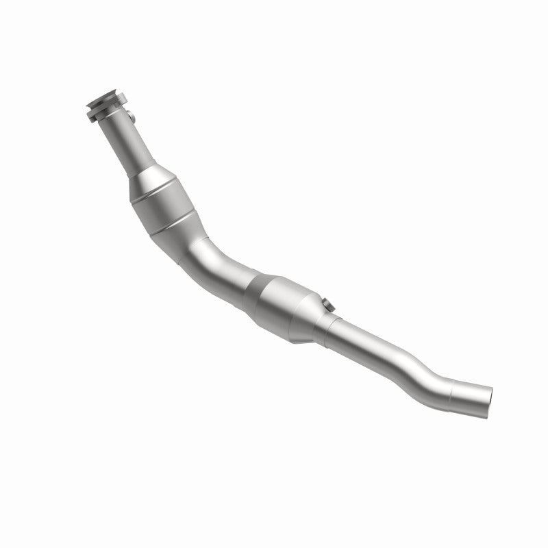 MagnaFlow Conv DF 05-08 LR3/RR Sport D/S OEM - Quality replacement for improved vehicle performance.
