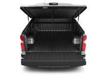 Load image into Gallery viewer, UnderCover 19-20 Chevy Silverado 1500 5.8ft Elite LX Bed Cover - Black