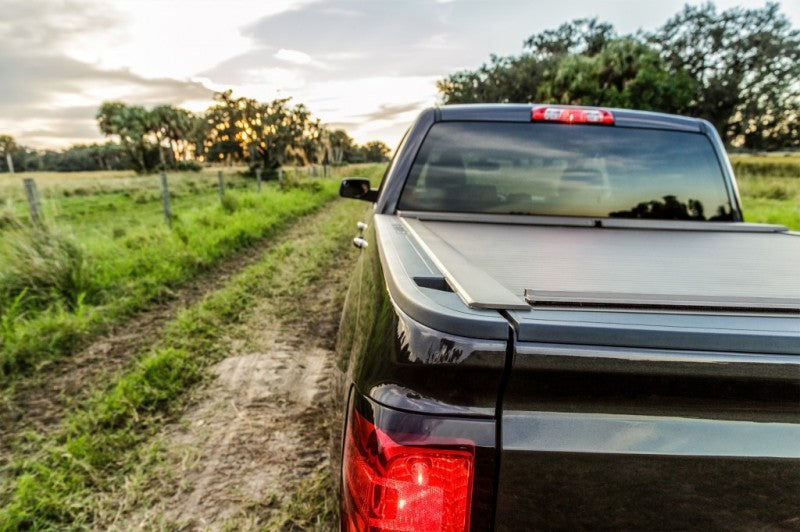 Roll-N-Lock 16-18 Toyota Tacoma Double Cab SB 60-1/2in A-Series Retractable Tonneau Cover