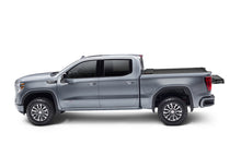 Load image into Gallery viewer, Roll-N-Lock 2019 Chevrolet Silverado 1500 72.5in Bed M-Series Retractable Tonneau Cover