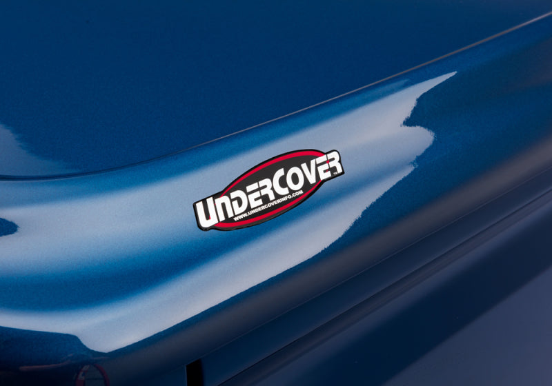 UnderCover 14-16 Chevy Silverado 1500 / 15-19 2500/3500 HD Lux Bed Cover - Iridium Effect