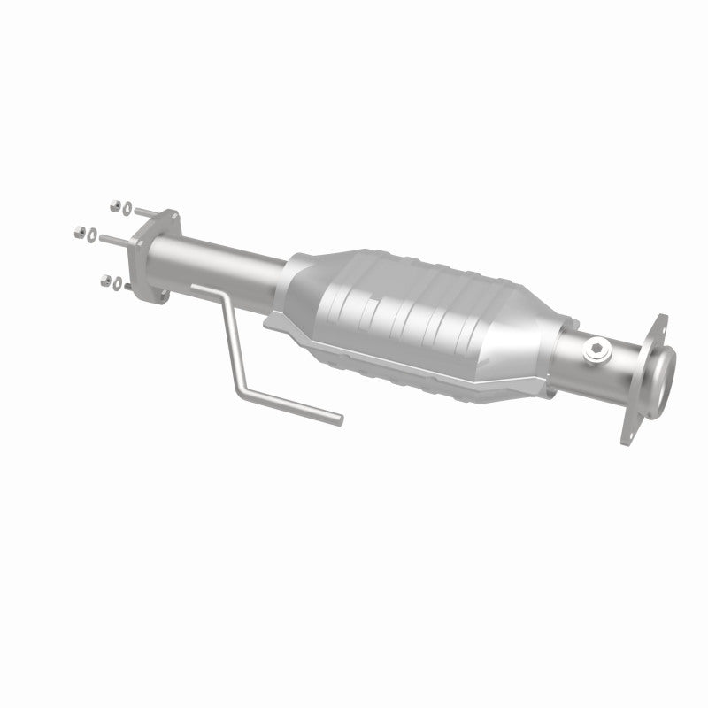 MagnaFlow Direct Fit Catalytic Converter 00-04 Jeep Wrangler 4.0L Rear/2.4L/2.5L