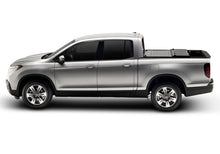 Load image into Gallery viewer, UnderCover 12-17 Isuzu Dmax 5ft Flex Bed Cover