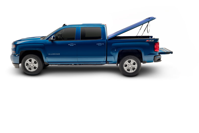 UnderCover 14-16 Chevy Silverado 1500 / 15-19 2500/3500 HD Lux Bed Cover - Iridium Effect