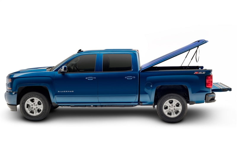 UnderCover 15-17 Chevy Silverado 1500 6.5ft Lux Bed Cover - Overcast Effect