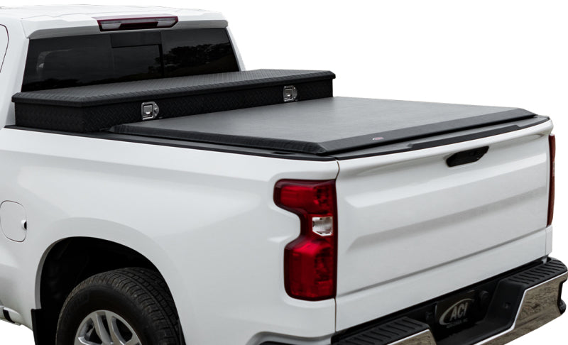 Access Toolbox 07-19 Tundra 5ft 6in Bed (w/ Deck Rail) Roll-Up Cover