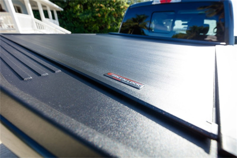 Roll-N-Lock 14-17 Chevy Silverado/Sierra 1500 68in E-Series Retractable Tonneau Cover